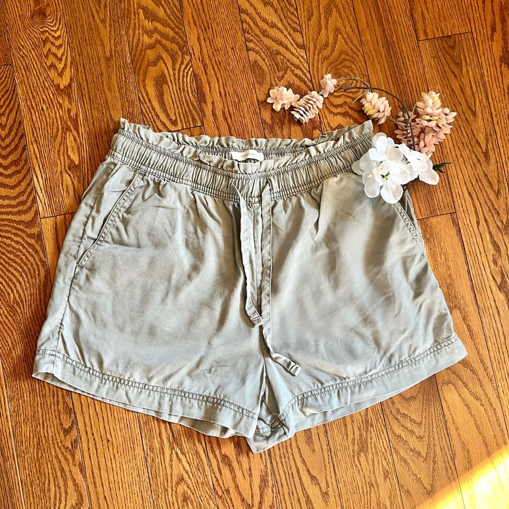 C&C California | Casual Shorts | Women’s shorts | Green | Gray | Beach | Lounge